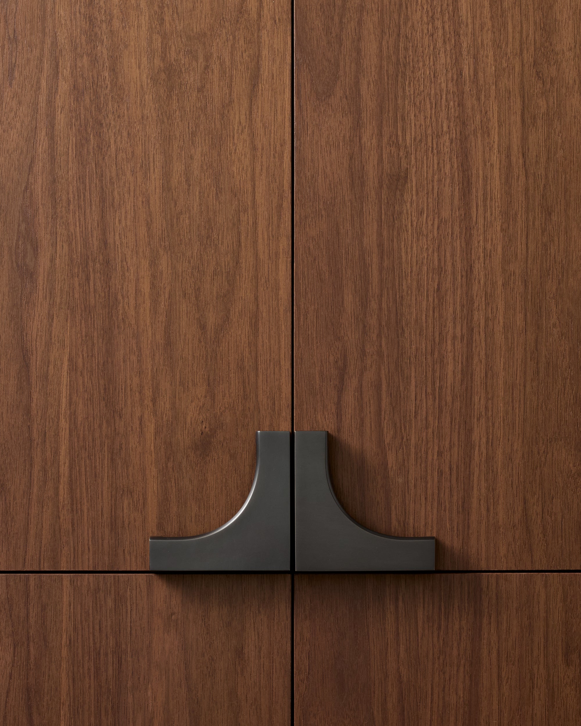 #finish_blackened brass