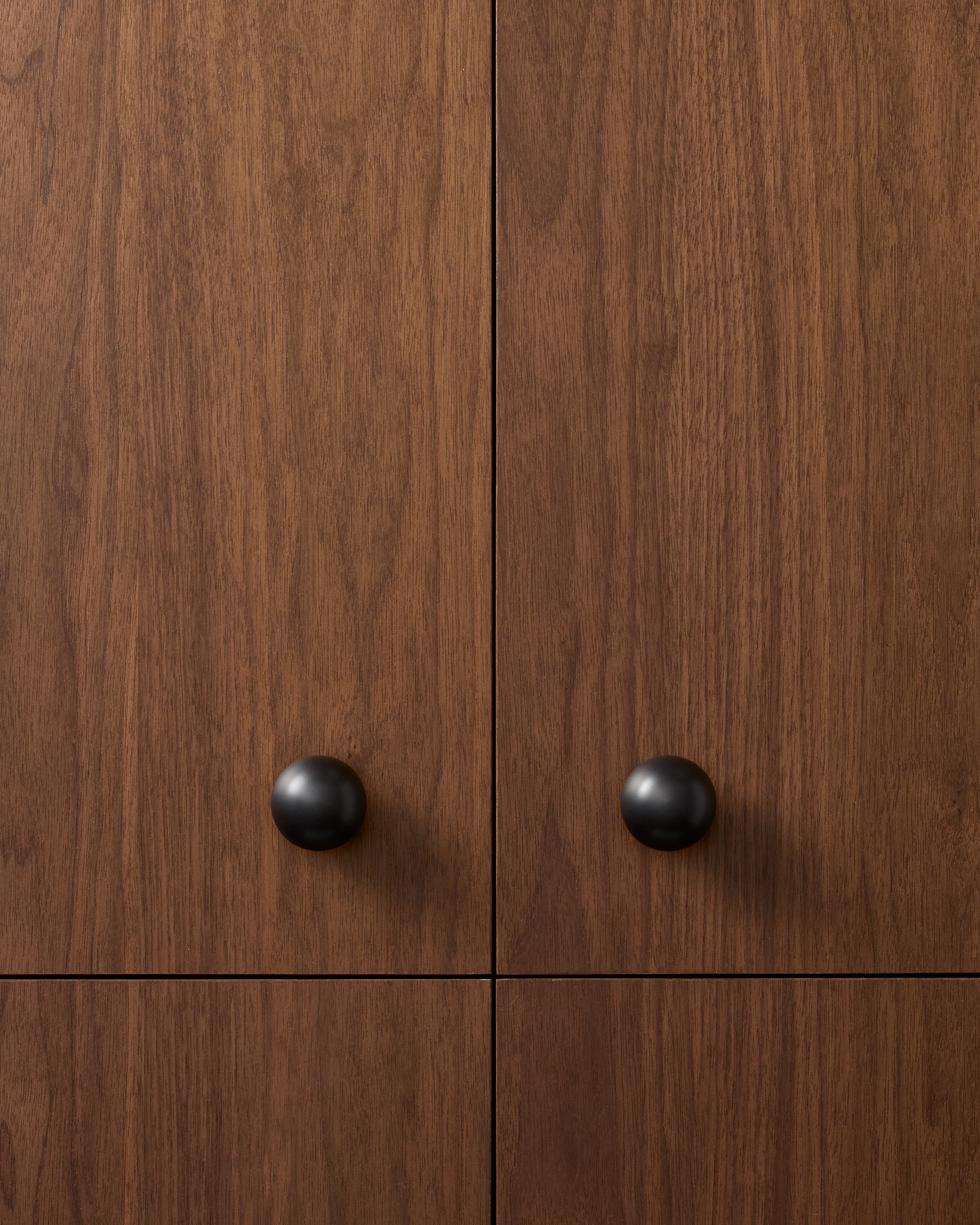 #finish_blackened brass