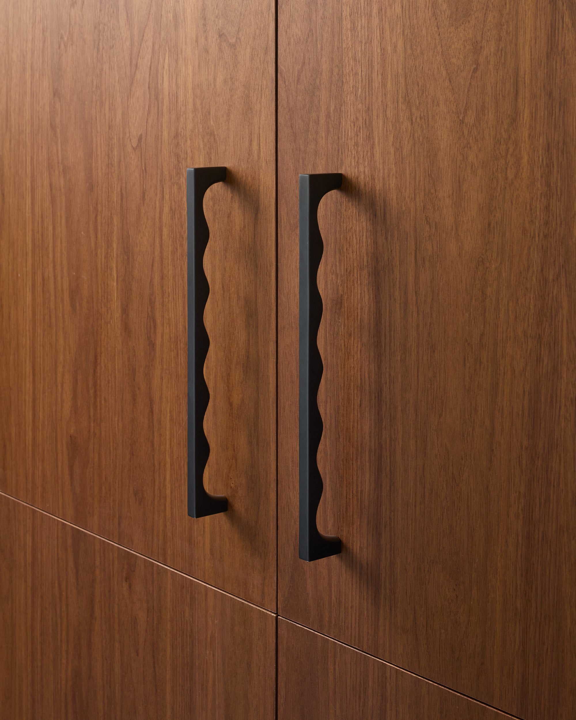 #finish_blackened brass