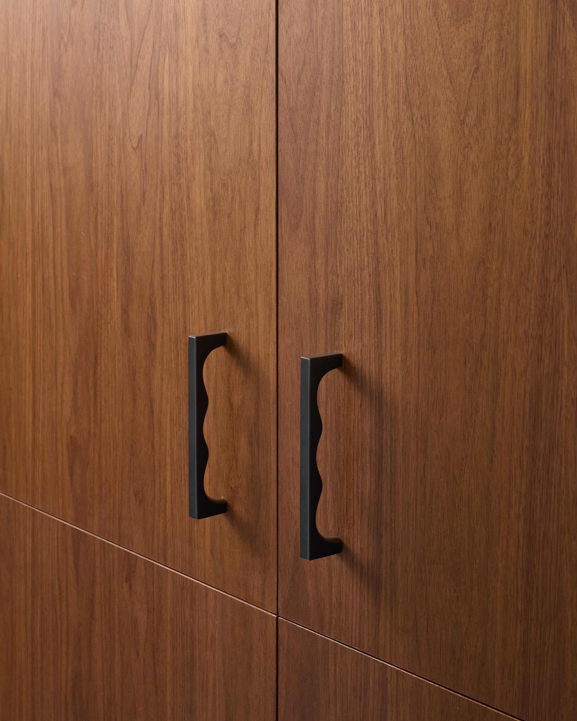 #finish_blackened brass