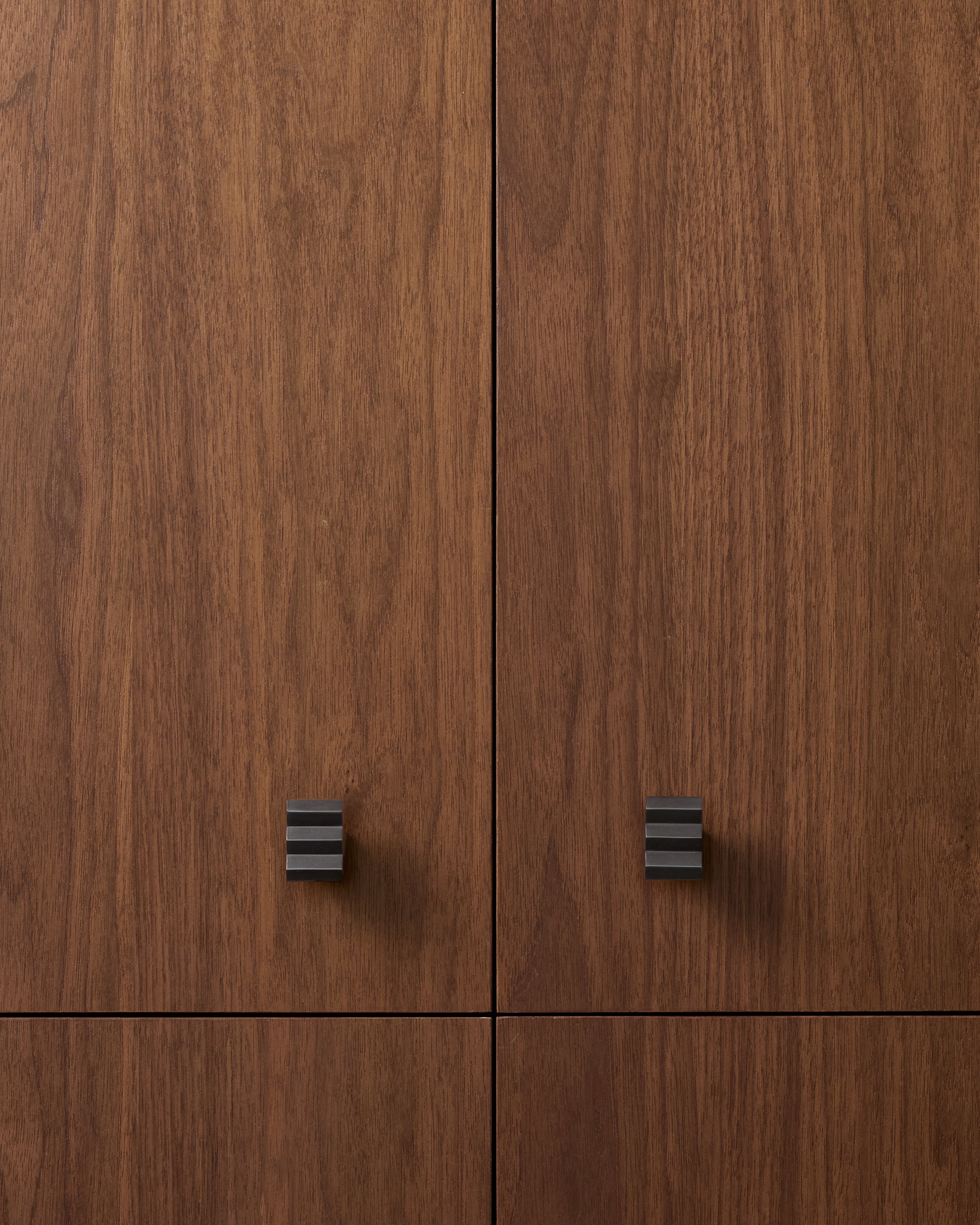 #finish_blackened brass
