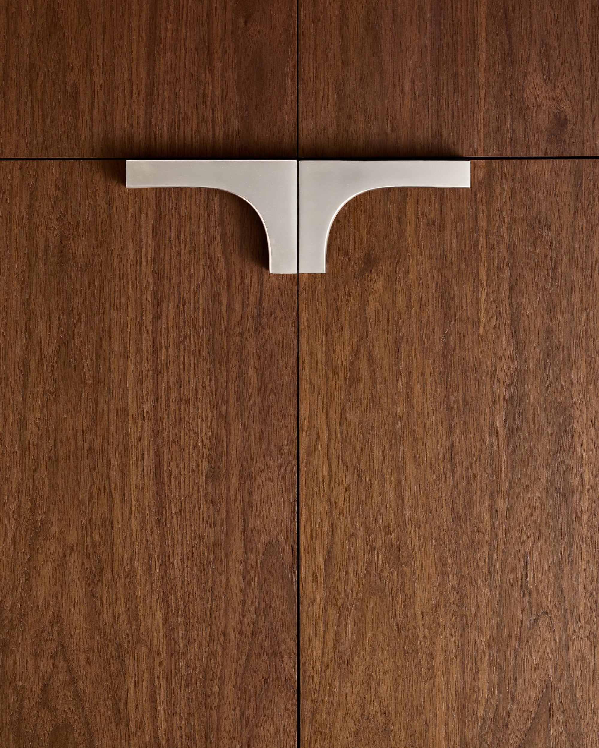 Avalon Corner Cabinet Pull, 6"